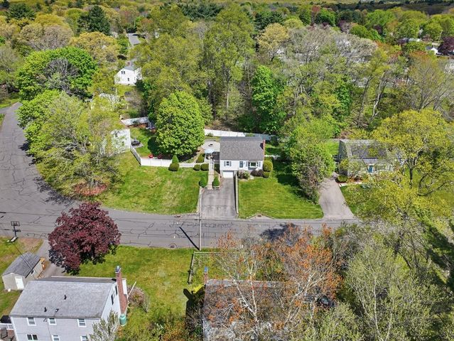 13 Brookside Drive, Foxboro, MA 02035