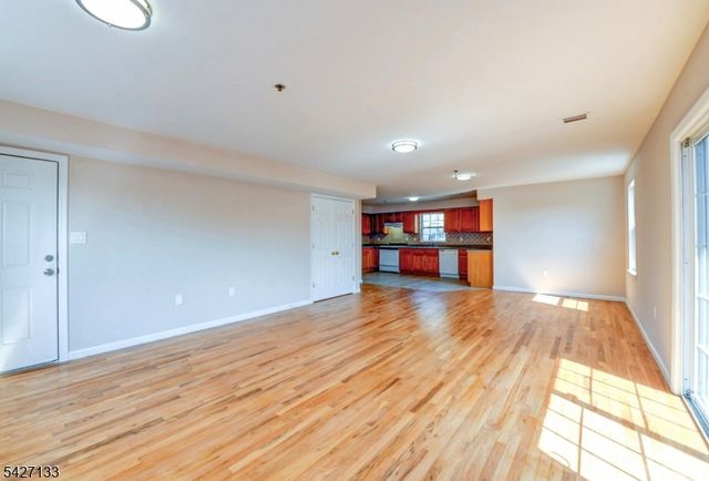 15 Oraton St, Newark City, NJ 07104