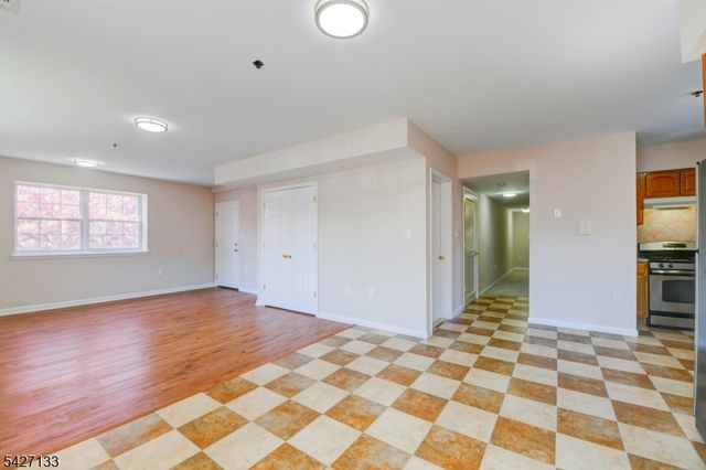 15 Oraton St, Newark City, NJ 07104