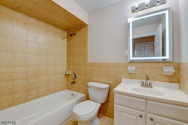 15 Oraton St, Newark City, NJ 07104