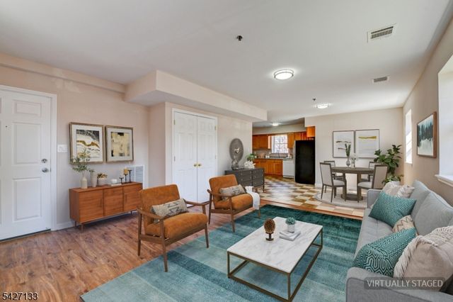 15 Oraton St, Newark City, NJ 07104