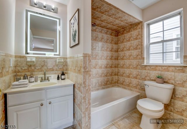 15 Oraton St, Newark City, NJ 07104