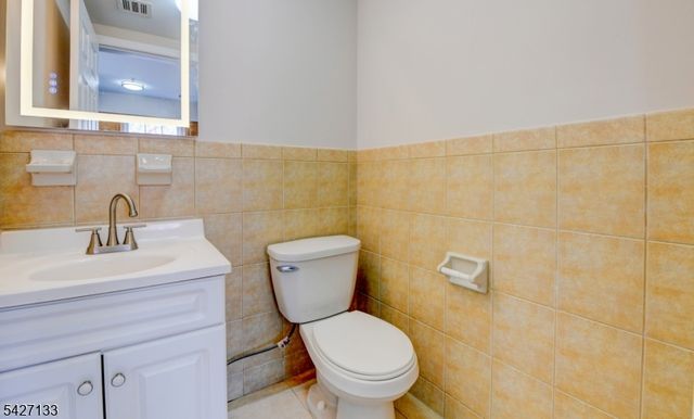 15 Oraton St, Newark City, NJ 07104
