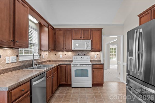 567 Caladium Court, Kernersville, NC 27284