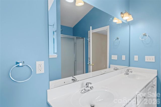567 Caladium Court, Kernersville, NC 27284