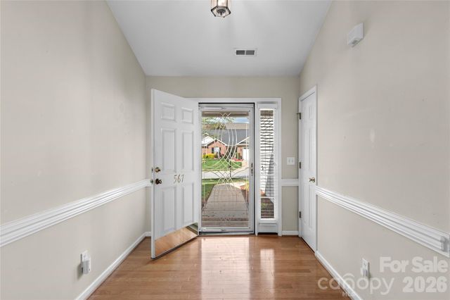 567 Caladium Court, Kernersville, NC 27284
