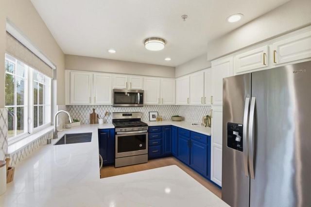 1043 Helen Avenue, Santa Clara, CA 95051