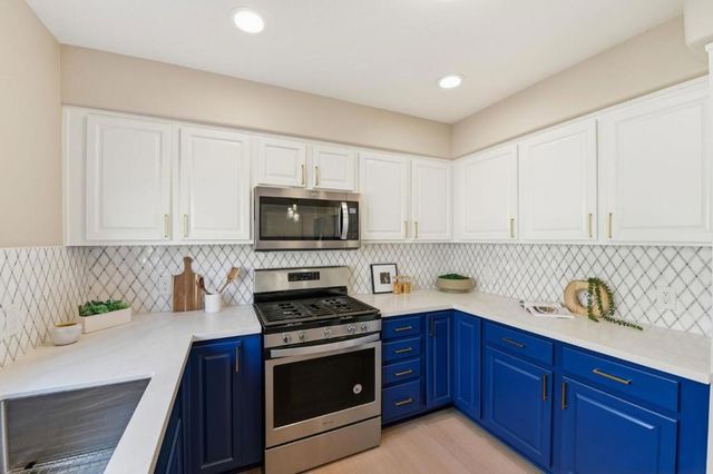 1043 Helen Avenue, Santa Clara, CA 95051