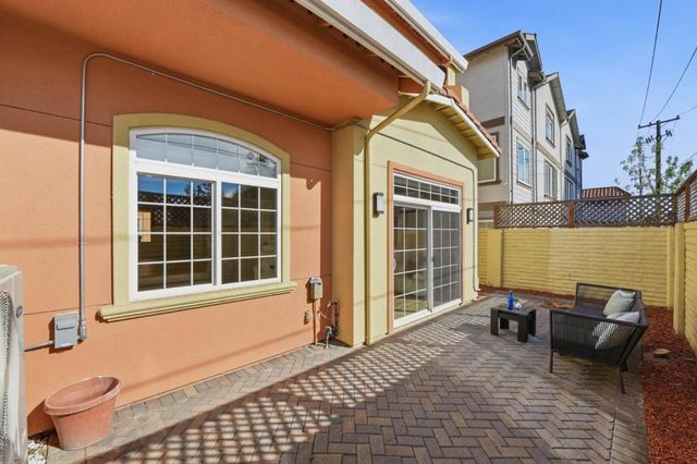 1043 Helen Avenue, Santa Clara, CA 95051