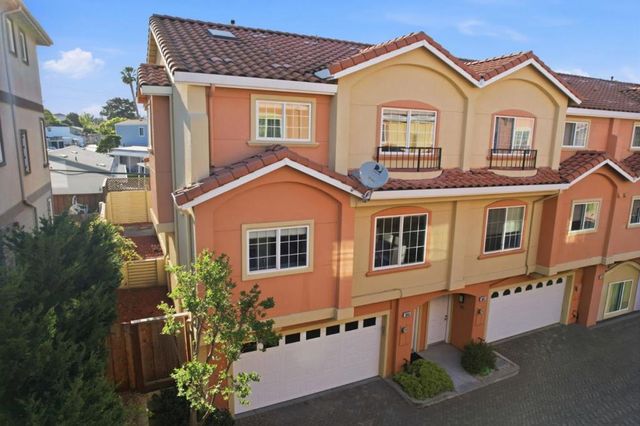 1043 Helen Avenue, Santa Clara, CA 95051