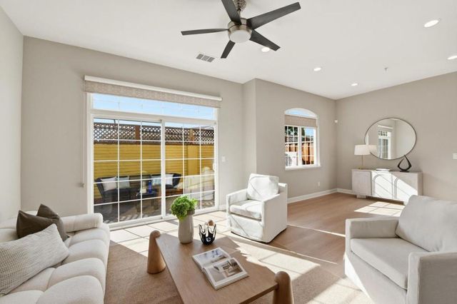 1043 Helen Avenue, Santa Clara, CA 95051