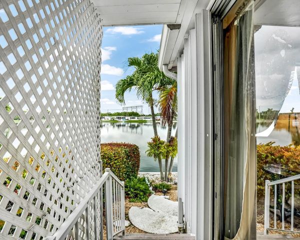 3055 Lakeshore Drive, Fort Lauderdale, FL 33312