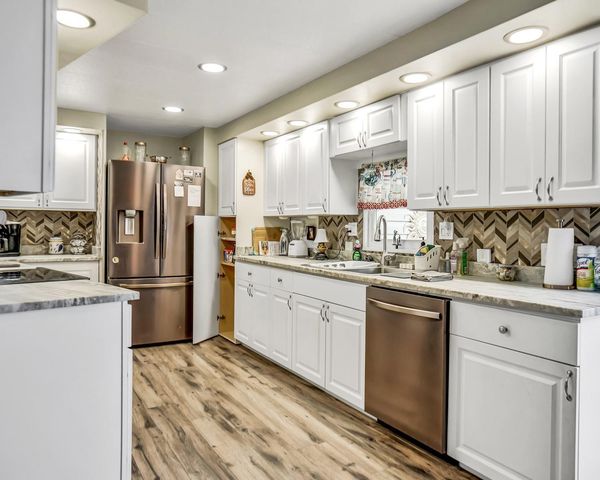 3055 Lakeshore Drive, Fort Lauderdale, FL 33312