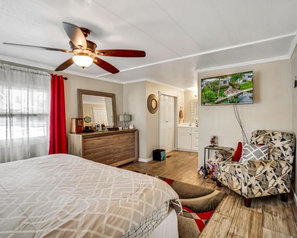 3055 Lakeshore Drive, Fort Lauderdale, FL 33312