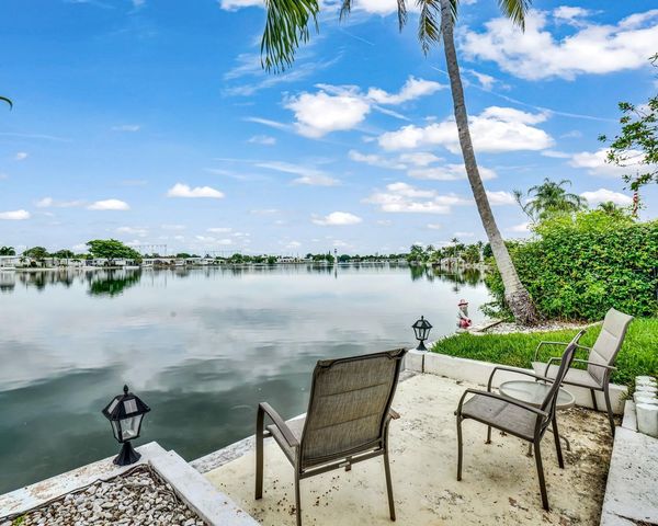 3055 Lakeshore Drive, Fort Lauderdale, FL 33312