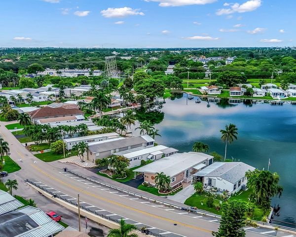 3055 Lakeshore Drive, Fort Lauderdale, FL 33312