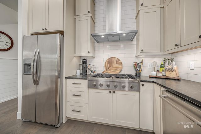 6686 N Asissi Lane, Meridian, ID 83646