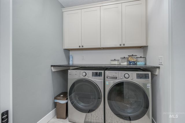 6686 N Asissi Lane, Meridian, ID 83646