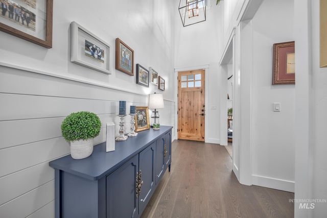 6686 N Asissi Lane, Meridian, ID 83646