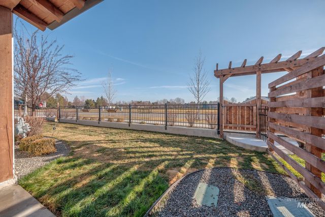 6686 N Asissi Lane, Meridian, ID 83646