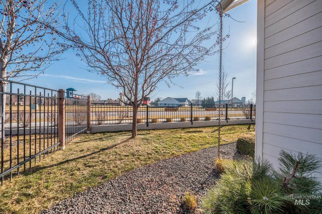 6686 N Asissi Lane, Meridian, ID 83646