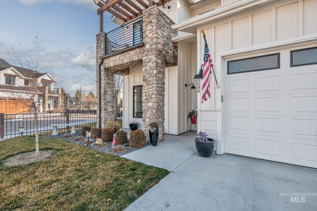 6686 N Asissi Lane, Meridian, ID 83646