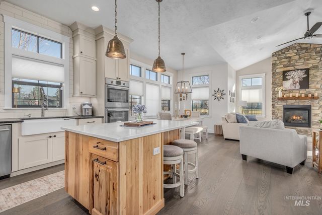 6686 N Asissi Lane, Meridian, ID 83646