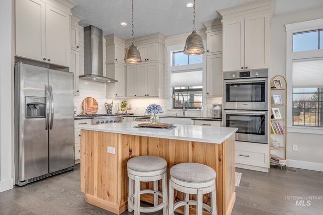 6686 N Asissi Lane, Meridian, ID 83646