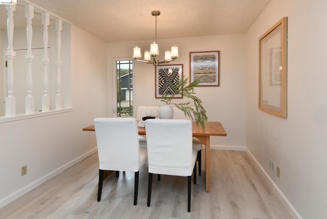 533 Eagle Nest Dr, Martinez, CA 94553