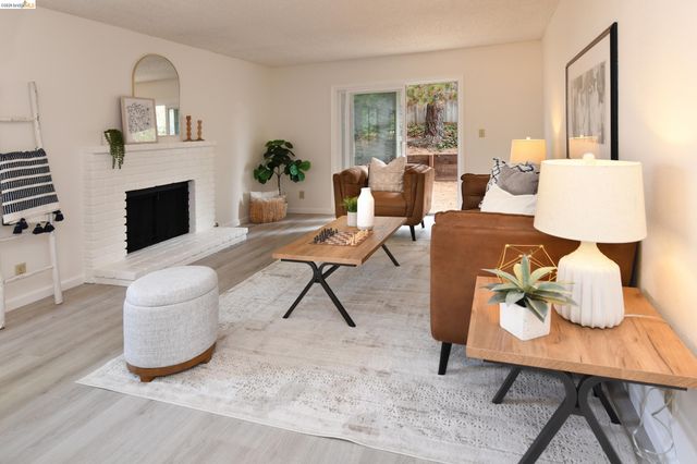 533 Eagle Nest Dr, Martinez, CA 94553