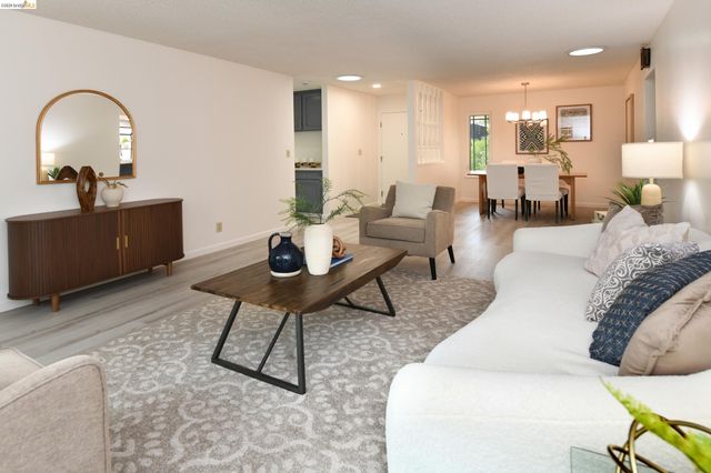 533 Eagle Nest Dr, Martinez, CA 94553