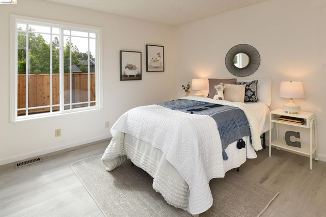 533 Eagle Nest Dr, Martinez, CA 94553