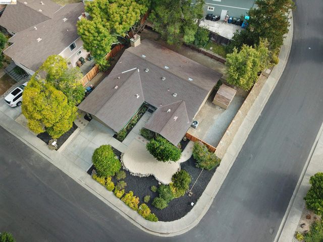 533 Eagle Nest Dr, Martinez, CA 94553