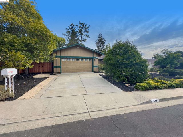 533 Eagle Nest Dr, Martinez, CA 94553