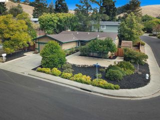 533 Eagle Nest Dr, Martinez, CA 94553