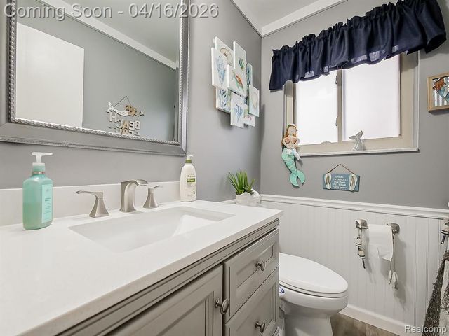 15969 Chelmsford Street, Clinton Township, MI 48038