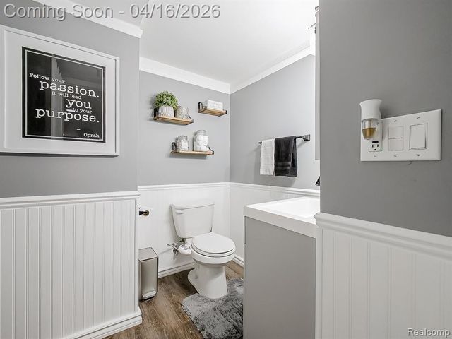 15969 Chelmsford Street, Clinton Township, MI 48038