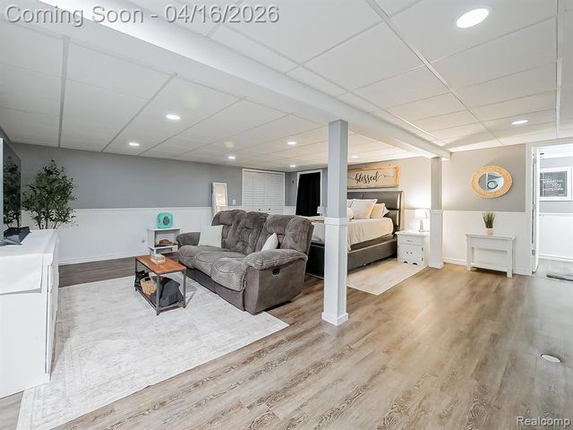 15969 Chelmsford Street, Clinton Township, MI 48038