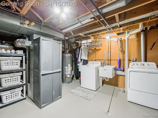 15969 Chelmsford Street, Clinton Township, MI 48038