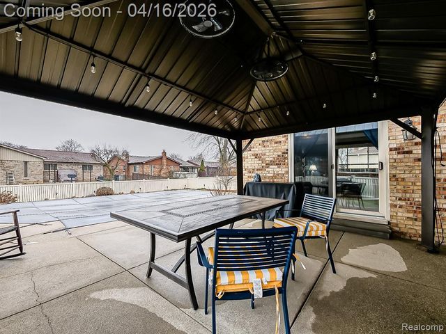 15969 Chelmsford Street, Clinton Township, MI 48038