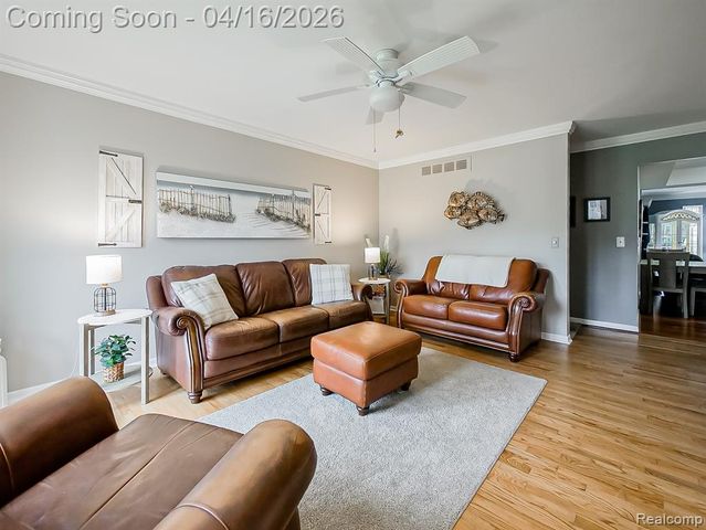 15969 Chelmsford Street, Clinton Township, MI 48038