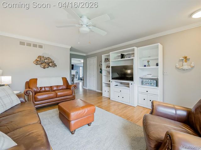 15969 Chelmsford Street, Clinton Township, MI 48038