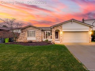 15969 Chelmsford Street, Clinton Township, MI 48038