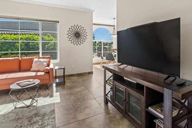 9450 E Becker Lane Apt 2009, Scottsdale, AZ 85260