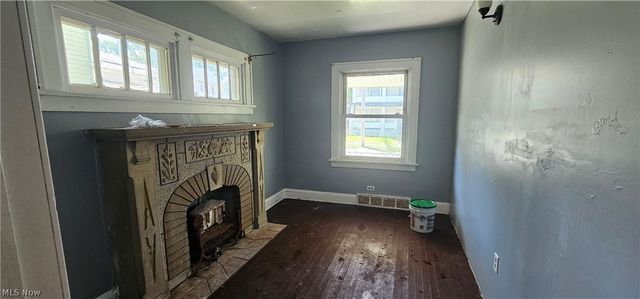 7705 New York Avenue, Cleveland, OH 44105