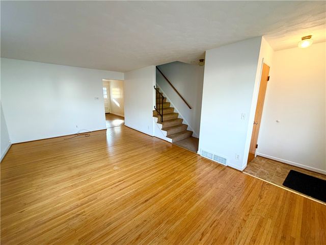 214 Magnolia Avenue, East Rochester, NY 14445