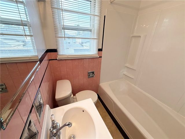 214 Magnolia Avenue, East Rochester, NY 14445