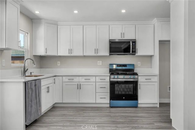 20431 Lassen Street, Chatsworth, CA 91311
