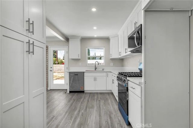 20431 Lassen Street, Chatsworth, CA 91311