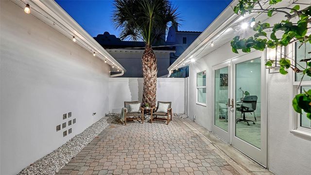 339 TREASURE BOAT WAY, Sarasota, FL 34242